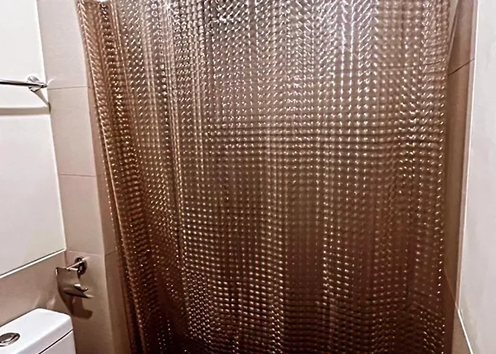 Tinee Staycation Apartahotel